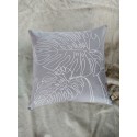 COJÍN MONSTERA GRIS LÍNEA BLANCA